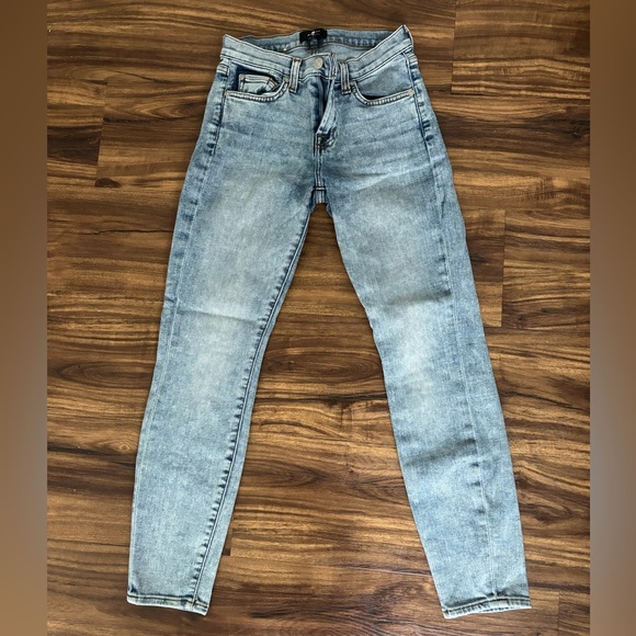 7 For All Mankind Mid-Rise Light Wash Skinny Jeans | Size 26 - Picture 1 of 9
